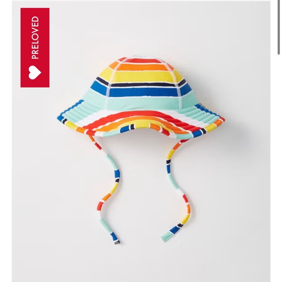 Hanna Andersson Swim Trunks and Hat Set - Picture 3 of 5